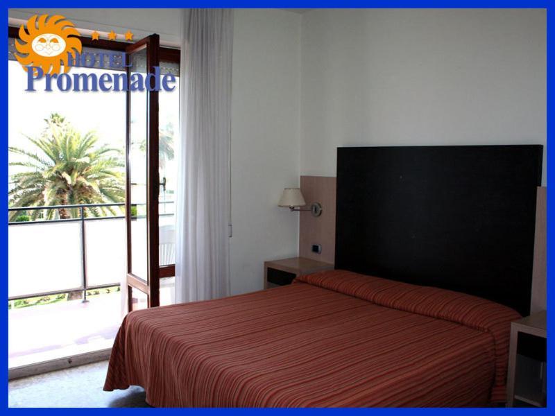 Hotel Promenade Porto SantʼElpidio Rum bild