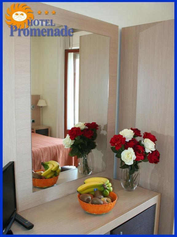 Hotel Promenade Porto SantʼElpidio Rum bild